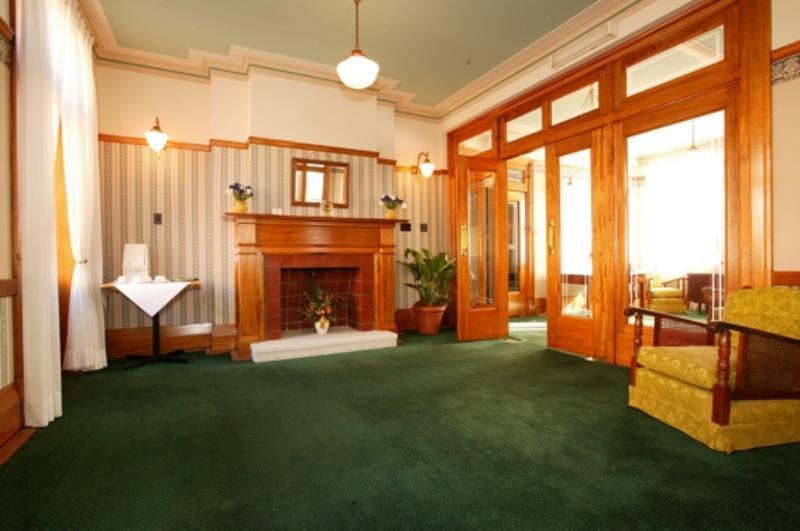 Hotel גוספורד מראה חיצוני תמונה